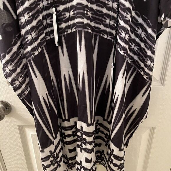 Marie France Van Damme Ethnic Printed Silk Short Boubou Caftan Black White OS - Picture 7 of 16